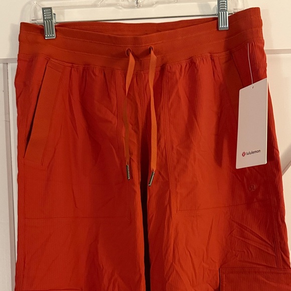 Lululemon Dance Studio Relaxed fit MR Cargo pant - Picture 3 of 6